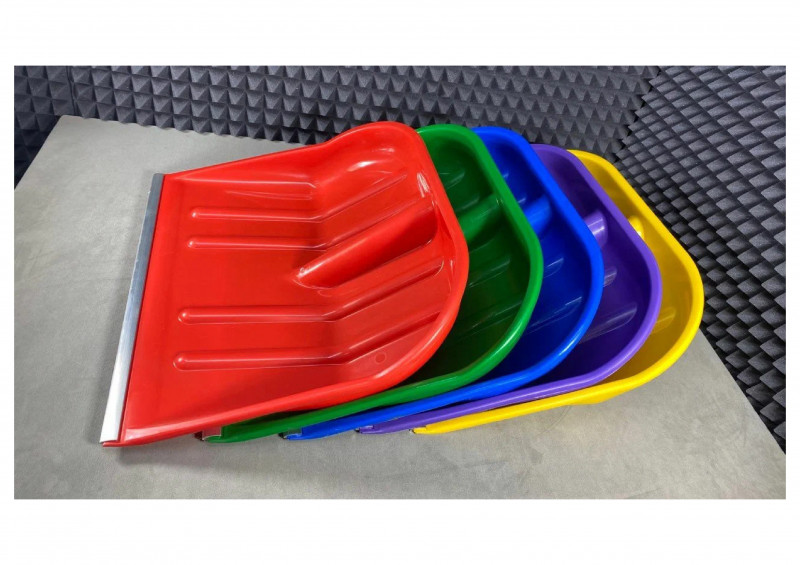 Лопата снеговая с кромкой 480х400мм большая б/черенка цветная