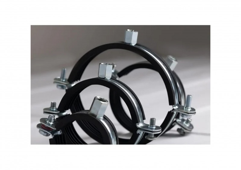 Хомут сантехнический с гайкой 4" 107-116мм М8